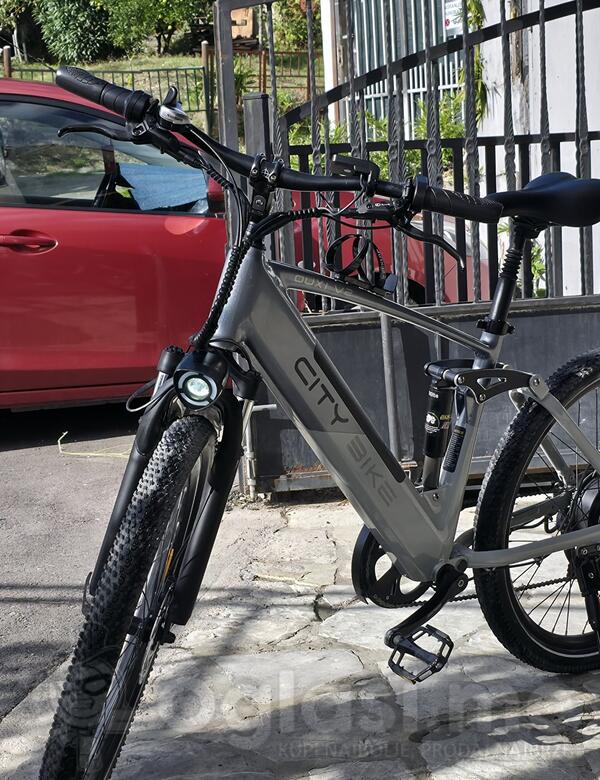 City Bike - PRODAJEM: Električni bicikl OUXI V2 Mountain BikeNa prodaju odlično očuvan elektri...