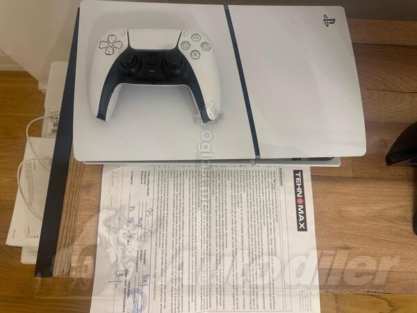 Sony - PlayStation 4