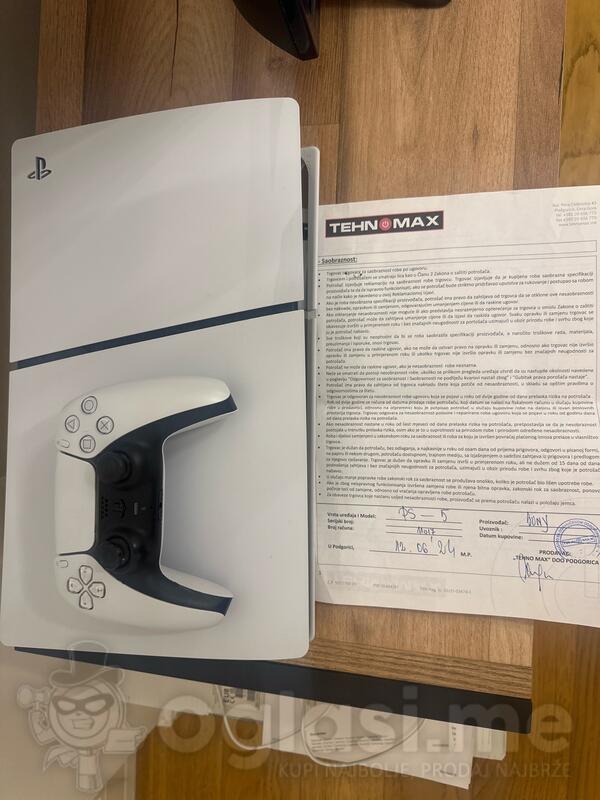 Sony - PlayStation 4