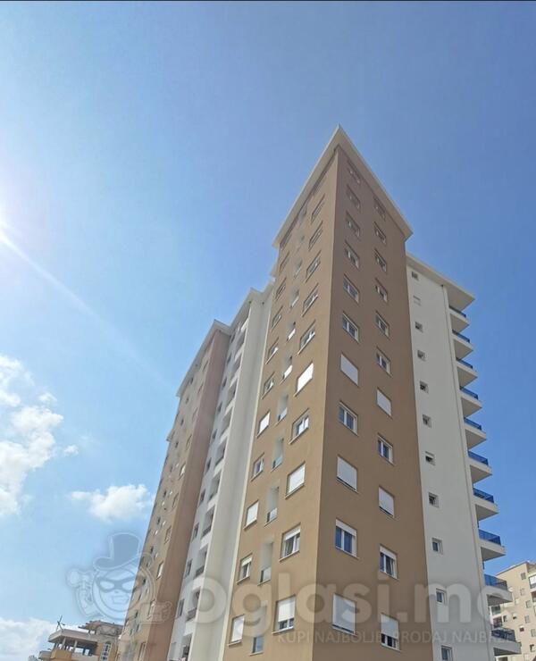 Parking 16m2 - Bar - Centar grada