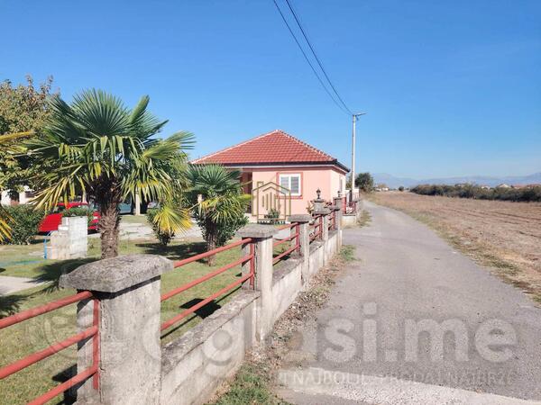 Porodična kuća 76m2 - Podgorica - Mataguži