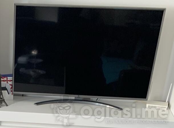 LG  - Televizor UHD 50"