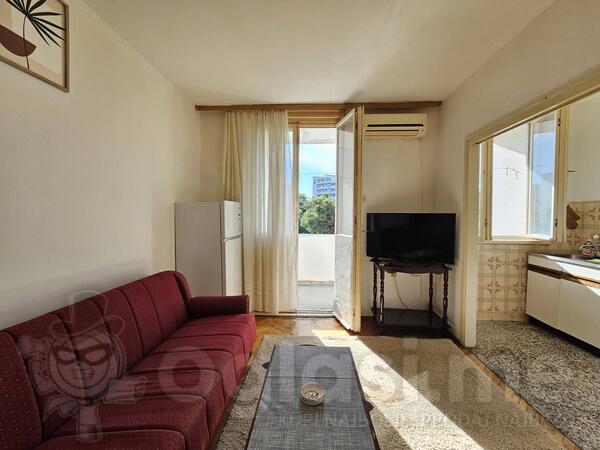 Dvosoban stan 55m2 - Bar - Centar grada