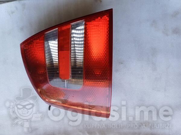 Oba fara za Škoda - Octavia - 2004, 1996