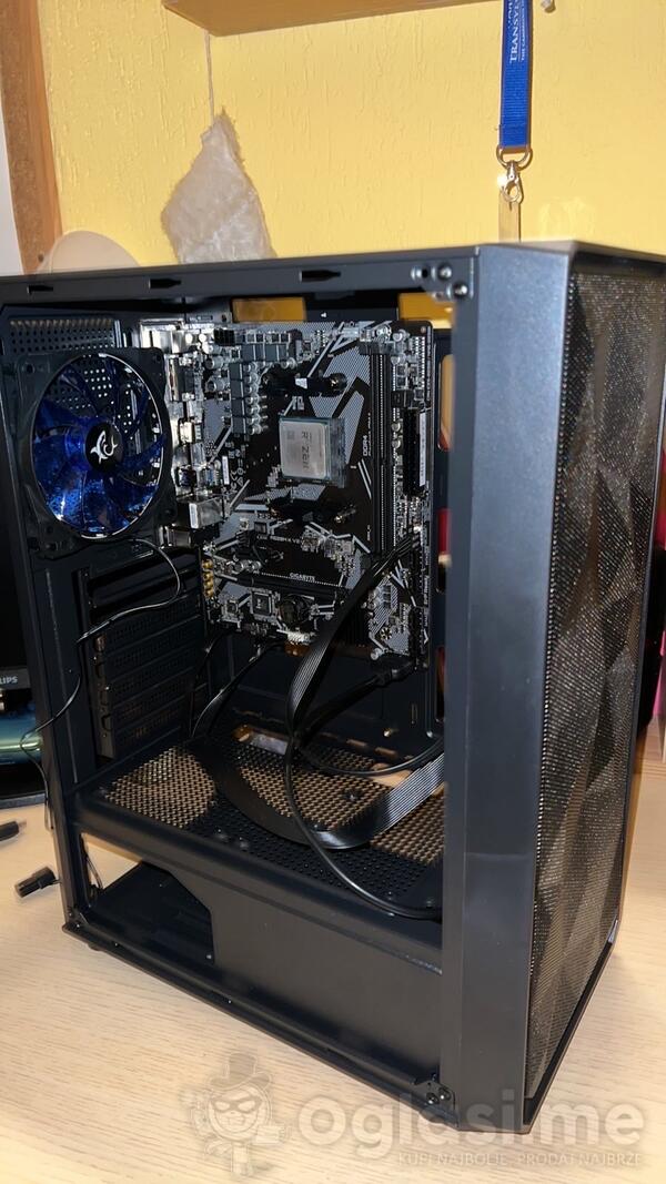 AMD Ryzen 5 - 8GB GB DDR4 - SSD disk