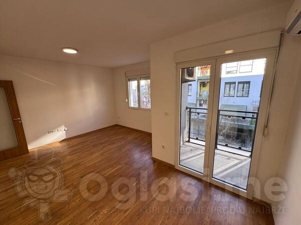 Jednosoban stan 43m2 - Podgorica - Blok 6