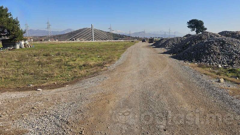 Industrijsko zemljište 1090m2 - Podgorica - Podgorica (uži dio)