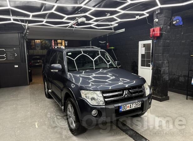 Mitsubishi - Pajero - 3.2 DI-D INTESE+A/T
