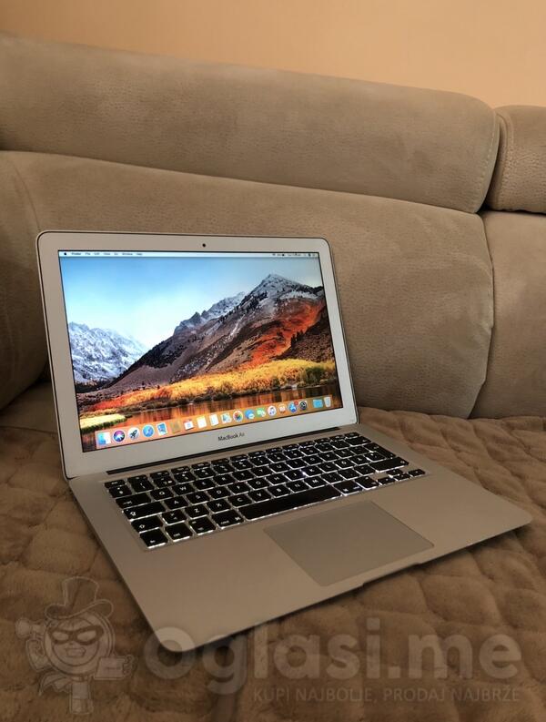 Apple  - 13.3" Intel i5 8GB GB