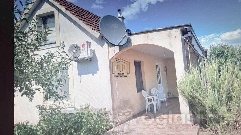 Porodična kuća 63m2 - Podgorica - Tološi