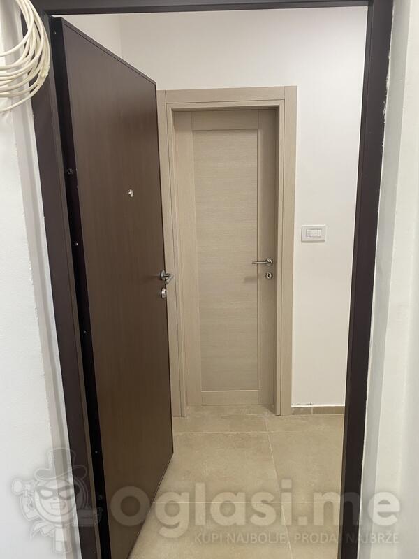 Kancelarija 58m2 - Podgorica - Preko Morače