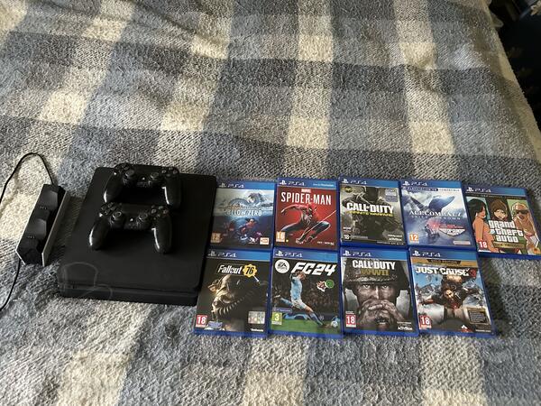 Sony - PlayStation 4