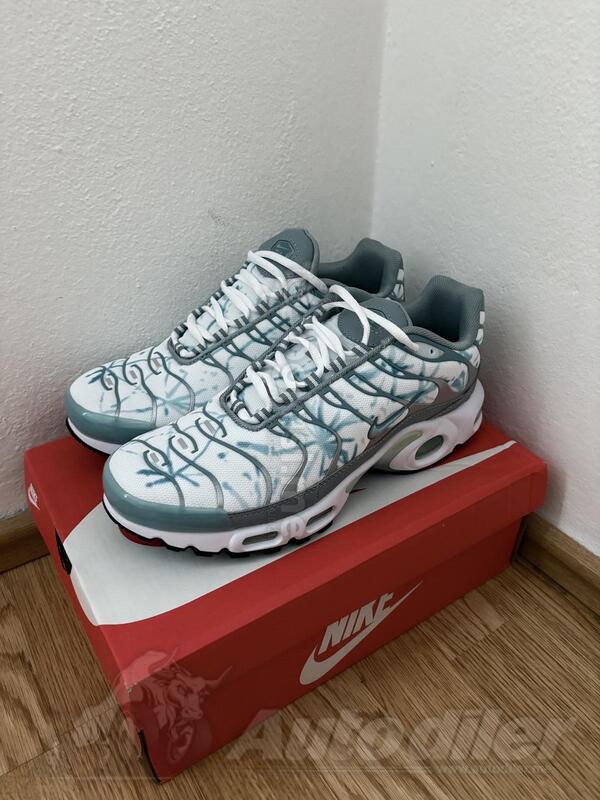 Prodajem Nike TN Waterway