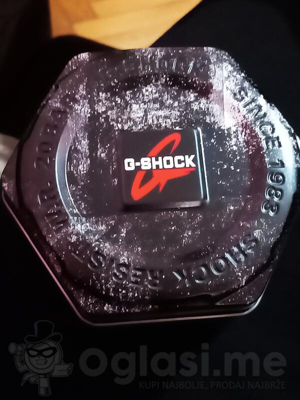 G-shock - GM21001AER Muški sat