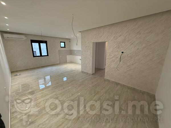 Trosoban stan 78m2 - Tivat - > Okolina grada