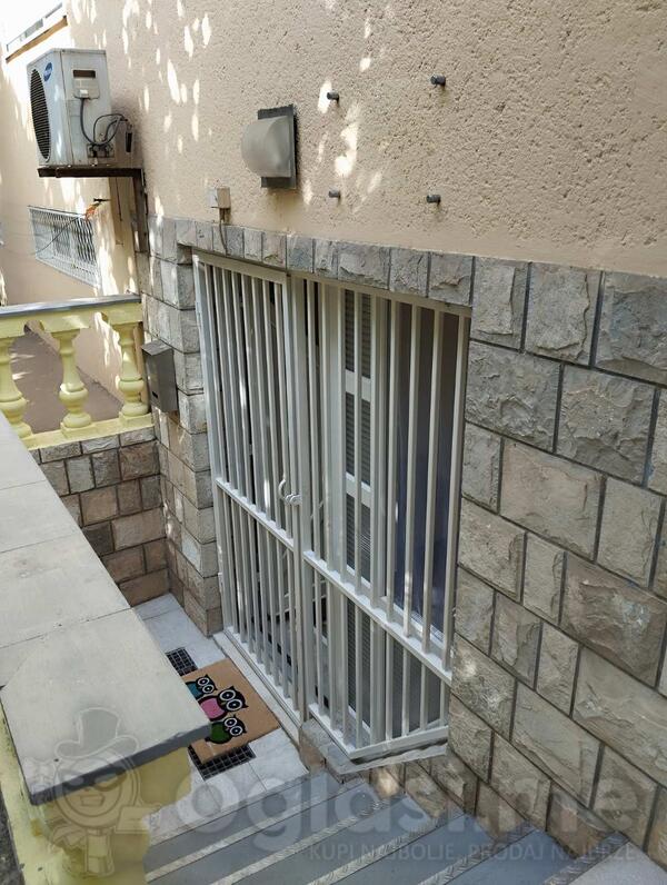 Kancelarija 17m2 - Podgorica - Preko Morače