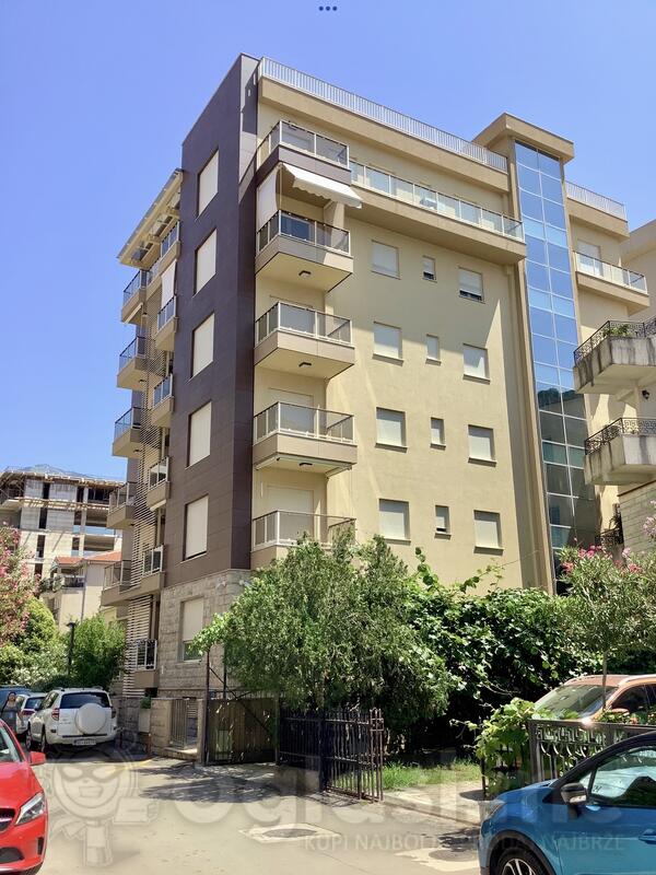 Dvosoban stan 58m2 - Budva - Centar grada