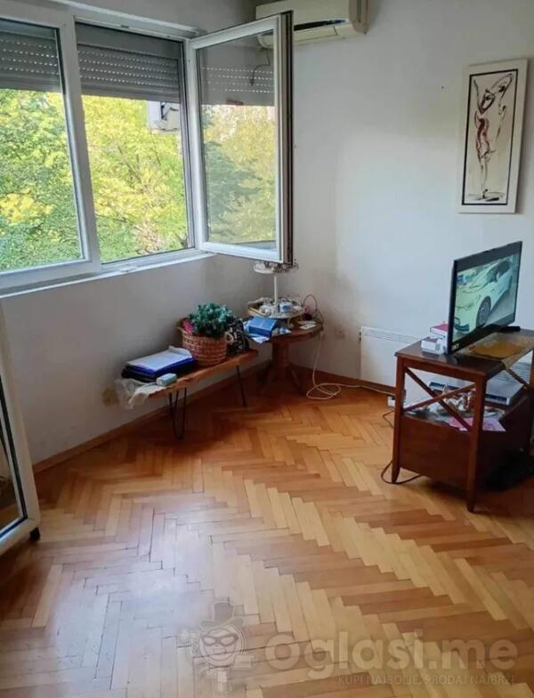 Dvosoban stan 70m2 - Podgorica - Drpe Mandića oktobarske revolucije