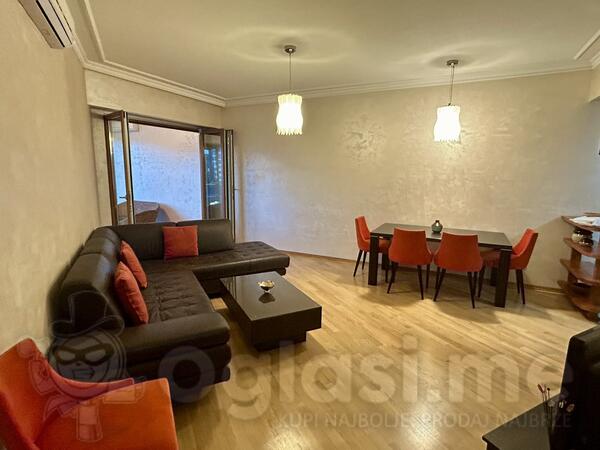 Dvosoban stan 100m2 - Podgorica - Centar grada