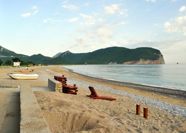 Građevinsko zemljište 2000m2 - Budva - Buljarica