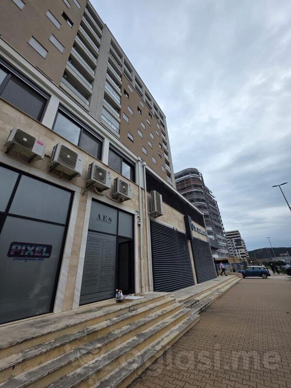 Lokal 55m2 - Bar - Centar grada