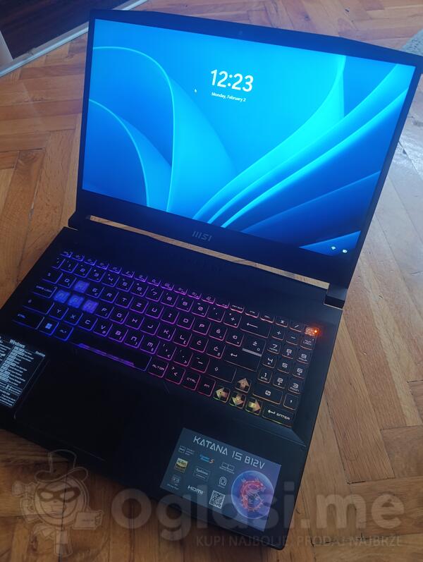 MSI Katana 15 B12VGK - 15.6" Intel i9 16GB GB