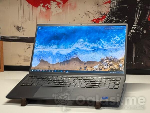 Dell Dell Vostro 3530 - 15.6" Intel i7 16GB GB