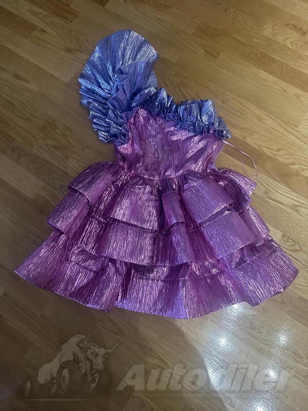 Prodajem haljinu  za polumaturu ili maturu , jednom nošena 