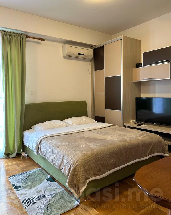 Garsonjera 29m2 - Podgorica - Blok 9