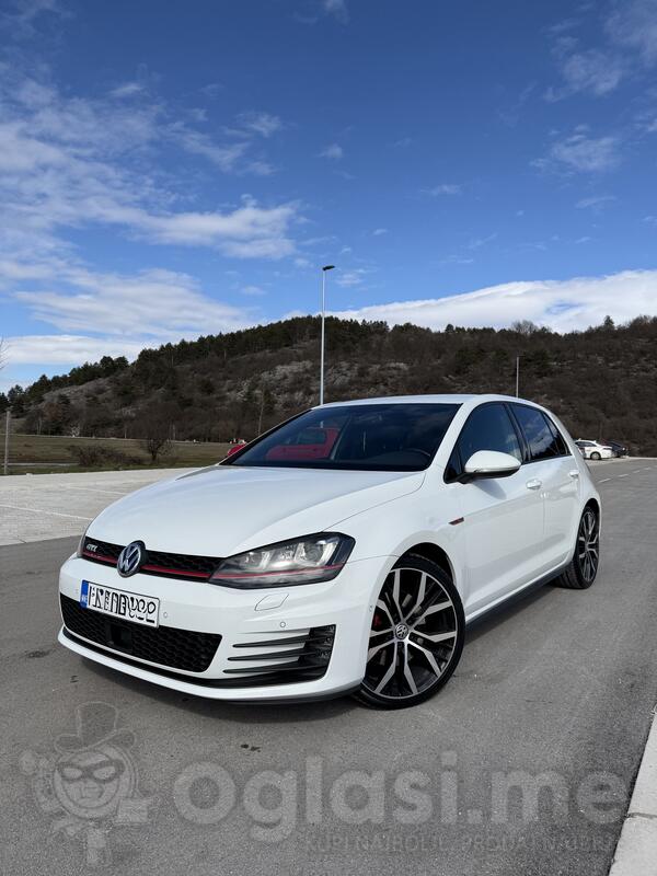 Volkswagen - Golf GTI - 2.0 TSI
