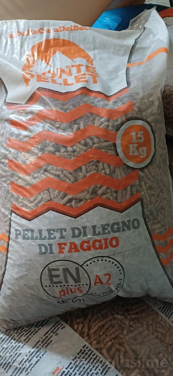 Prodajem 1 tonu peleta 