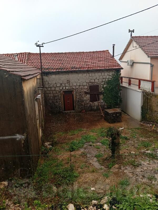 Porodična kuća 70m2 - Kotor - Vranovići