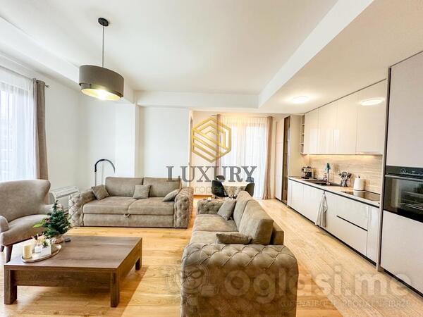 Dvosoban stan 83m2 - Podgorica - Preko Morače