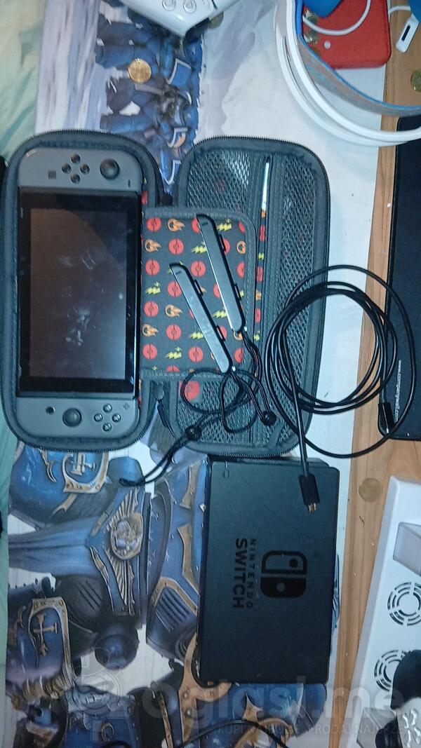 Nintendo - Switch