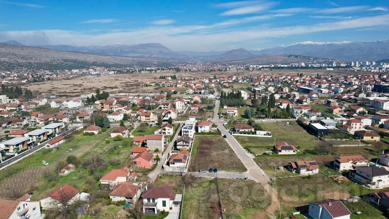 Građevinsko zemljište 3963m2 - Podgorica - Donja Gorica