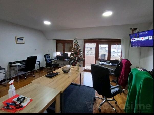 Kancelarija 220m2 - Podgorica - Preko Morače