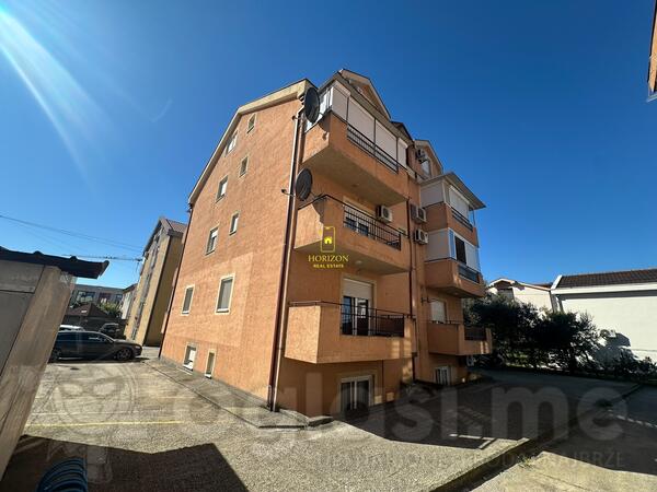 Dvosoban stan 82m2 - Podgorica - Zagorič