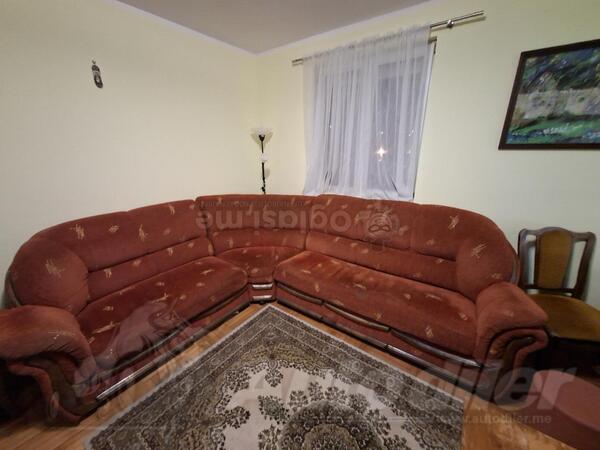 Prodajem ugaonu garnituru