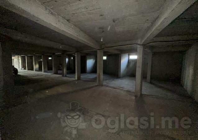 Proizvodni prostor 400m2 - Podgorica - > Okolina grada