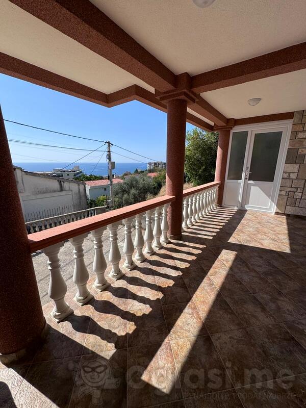 Porodična kuća 200m2 - Bar - Dobra Voda