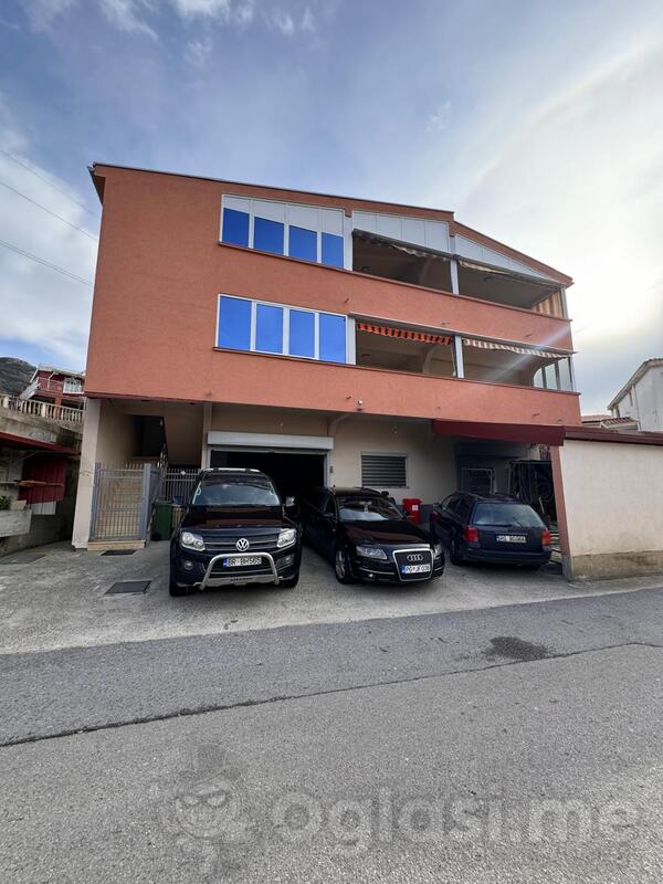 Kuća sa više stanova 850m2 - Bar - Bar (uži dio)