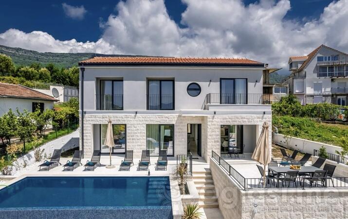 Vila 250m2 - Tivat - > Okolina grada