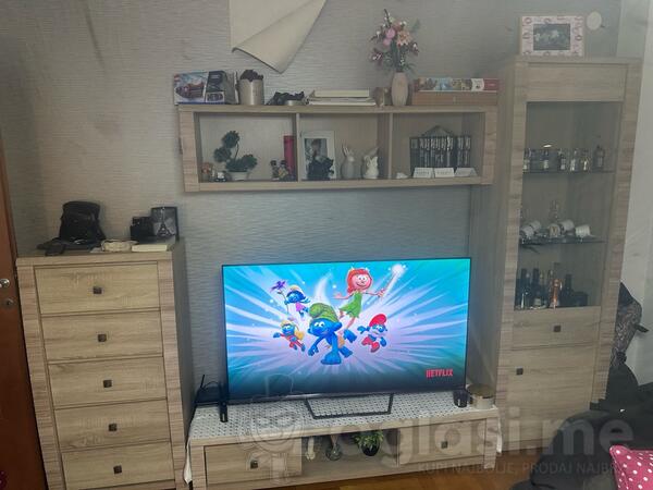 Vitrina, komoda i ntaksna