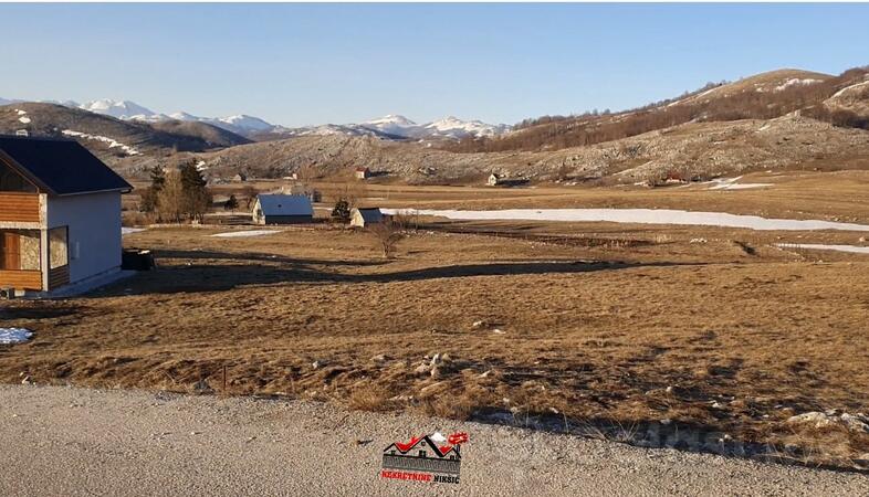 Građevinsko zemljište 635m2 - Nikšić - > Okolina grada