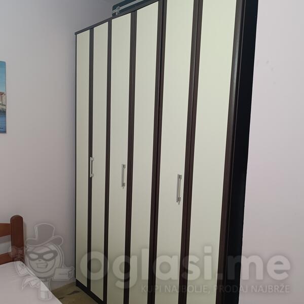 Prodajem novi ormar. Stanje 10/10