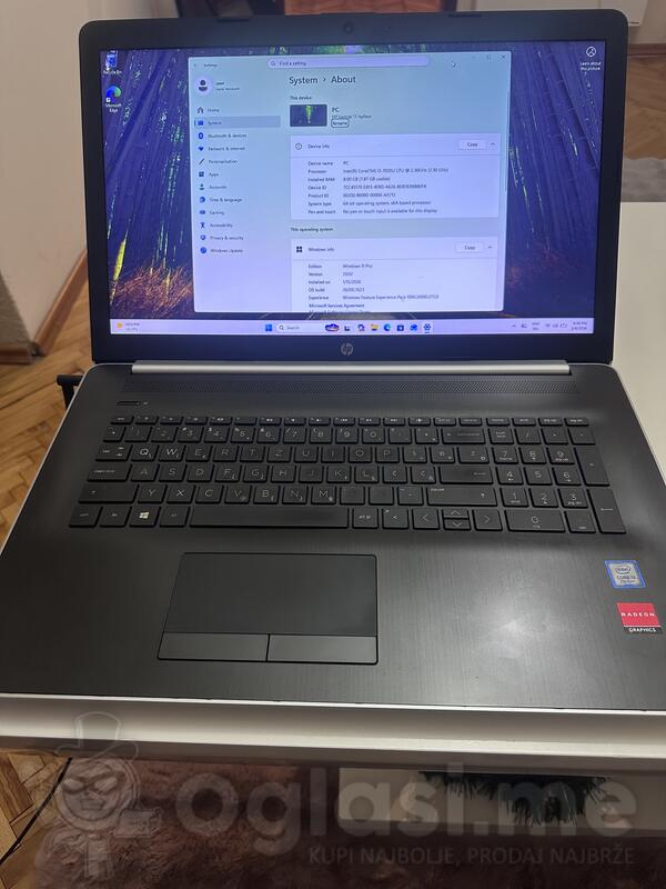 HP HP laptop 17 - 17.3" Intel i3 8GB GB