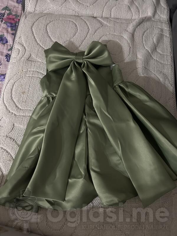 Prodajem haljinicu za djevojcicu