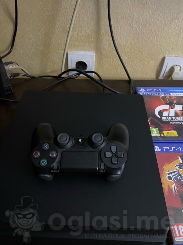 Sony - PlayStation 4
