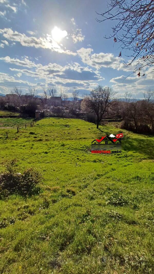 Građevinsko zemljište 997m2 - Nikšić - Rubeža