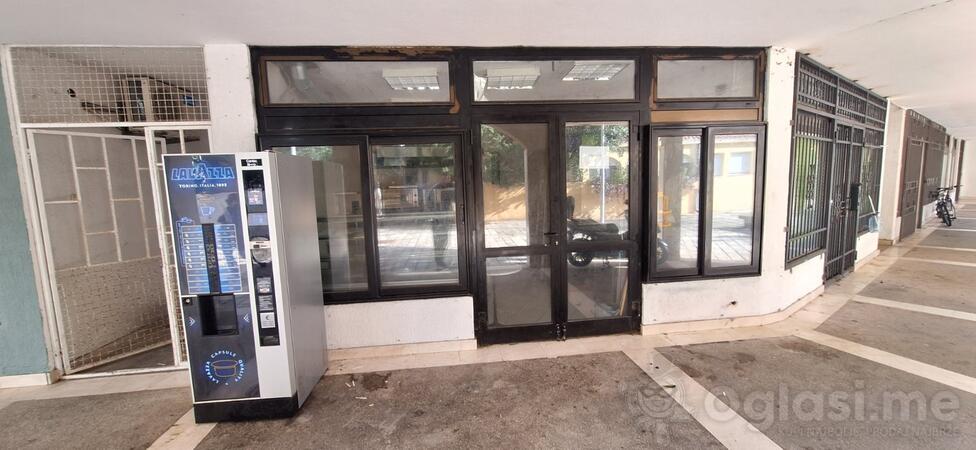 Lokal 26m2 - Budva - Adok